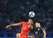 开云体育登录-中国球员在足球比赛中表现抢眼