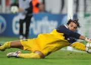 开云体育-新疆队对阵灰熊，布克展现巨星价值