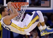 开云体育直播-2026世界杯之夜，欧文扛起全队，一肩挑起一个国家的梦想