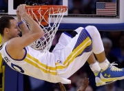 开云体育官网-七战封王，骑士抢七鏖战力克步行者，挺进东决