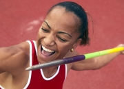 开云下载-从喀麦隆的加时鏖战到梅西的绝杀时刻，关键先生如何定义足球的两种伟大