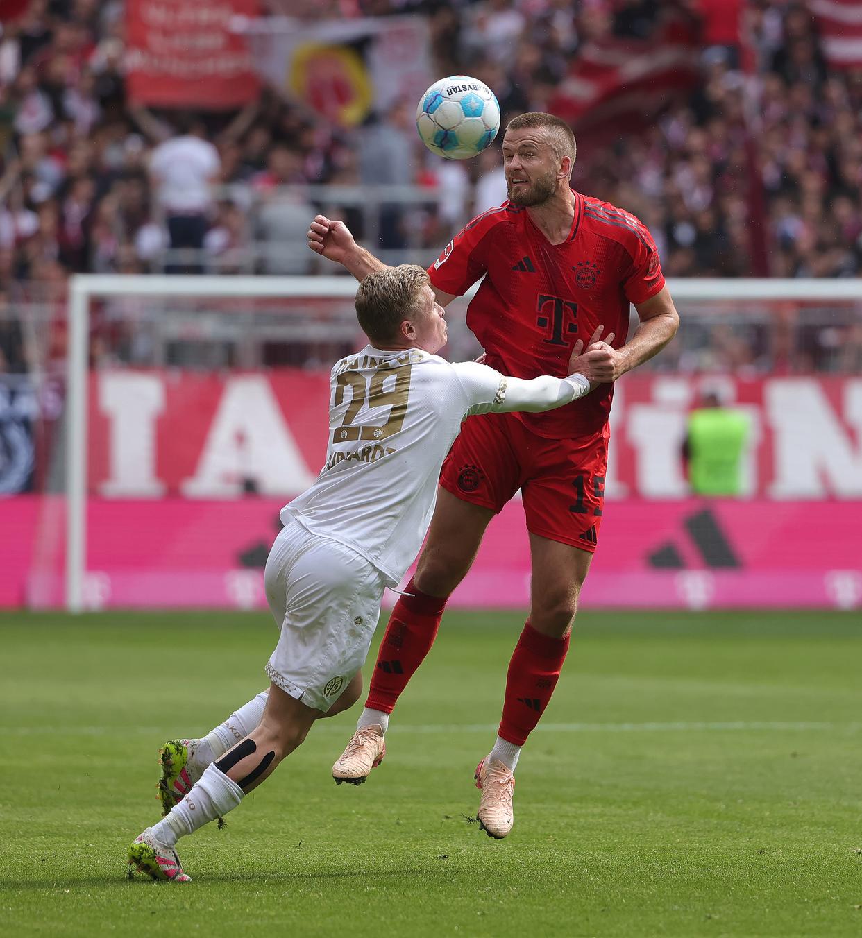 美因茨-取得平均分床上足球的简单介绍