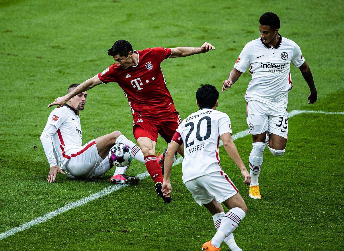 包含法兰克福逼平对手,排名无变化的词条 包含法兰克福逼平对手,排名无变化的词条