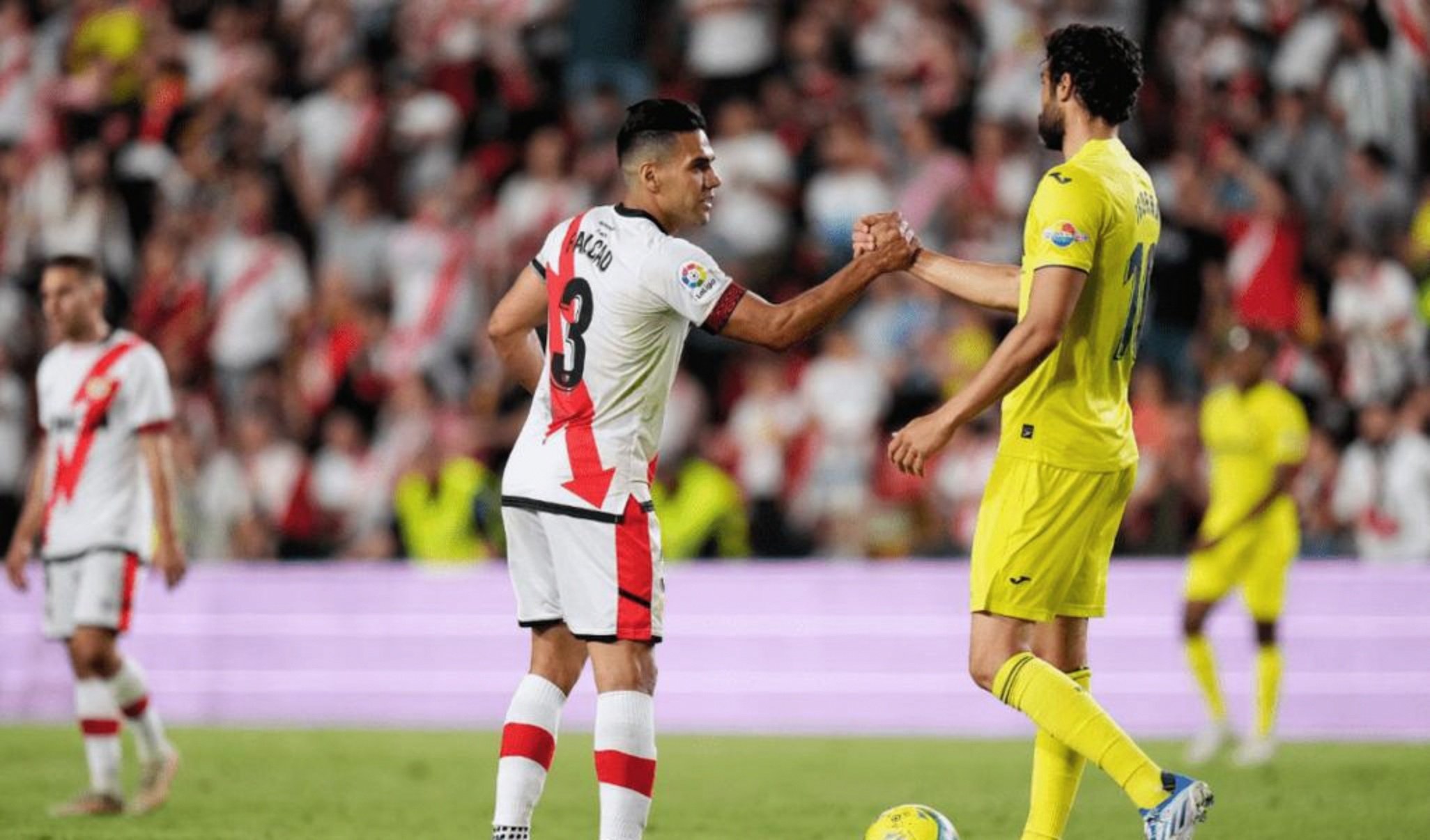 比利亚雷亚尔三球大胜，豪取胜利的简单介绍