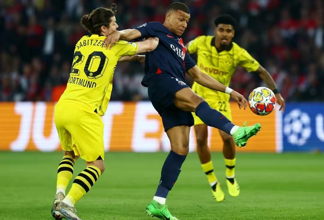 巴黎圣日耳曼客场失利，暂失领头羊地位的简单介绍