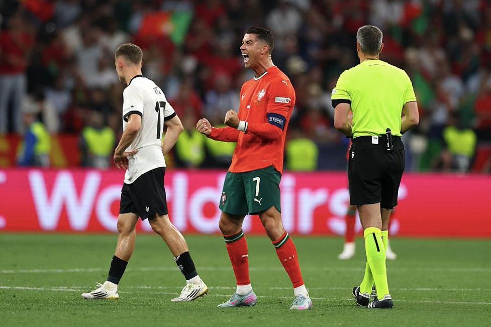 捷克主场轻松战胜塞尔维亚，小组独霸的简单介绍