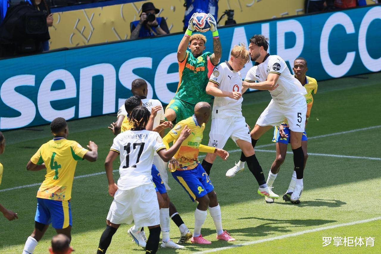 多特蒙德客场惊险逆转，豪取三分