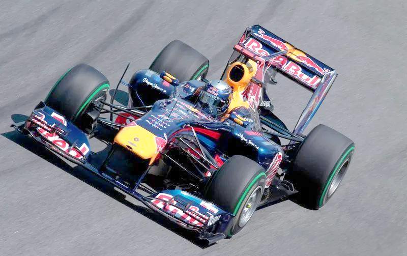 雷诺车队力克红牛车队，皮亚斯特里点燃赛场的简单介绍