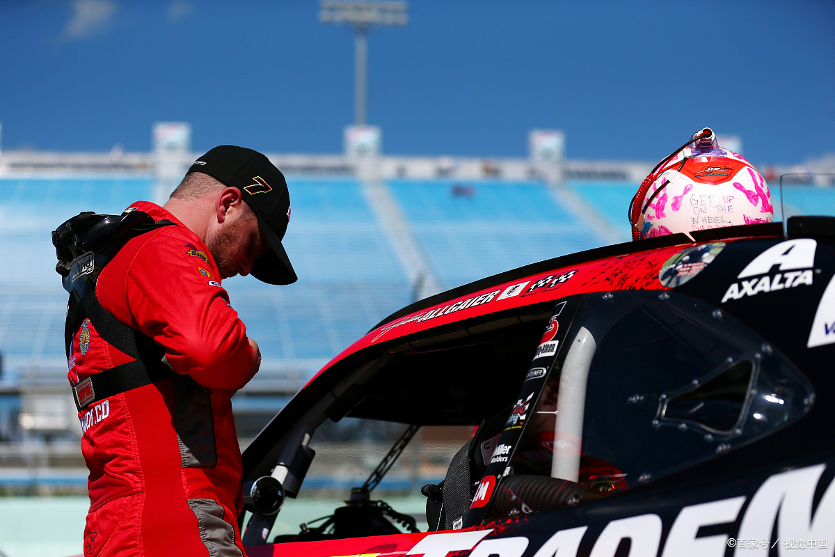 阿斯顿马丁绝杀迈凯伦，周冠宇惊艳四座的简单介绍