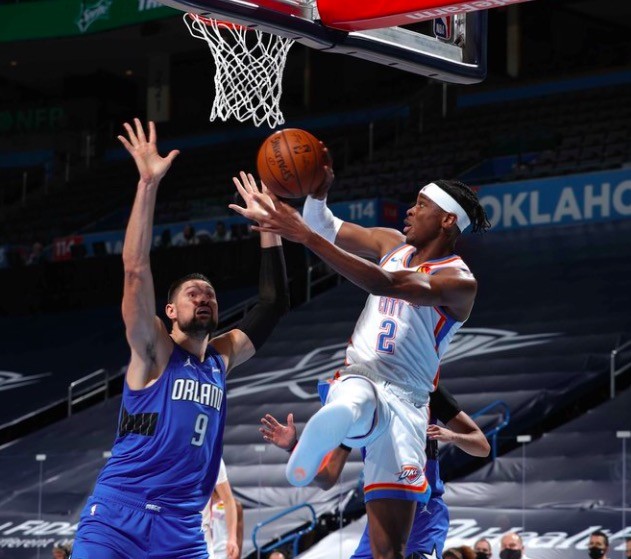 包含山西队横扫雷霆，武切维奇统治全场的词条