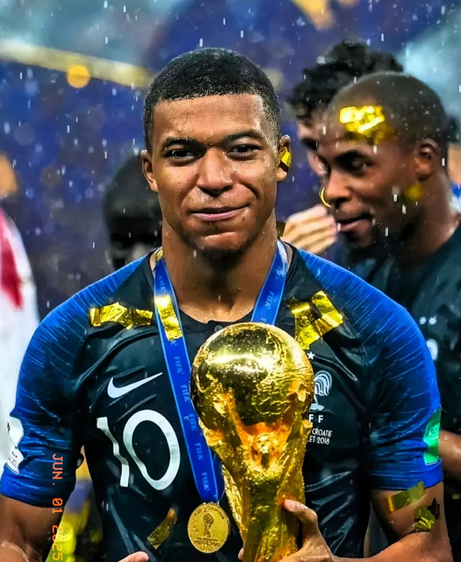 AC米兰翻盘希腊，姆巴佩惊艳四座的简单介绍