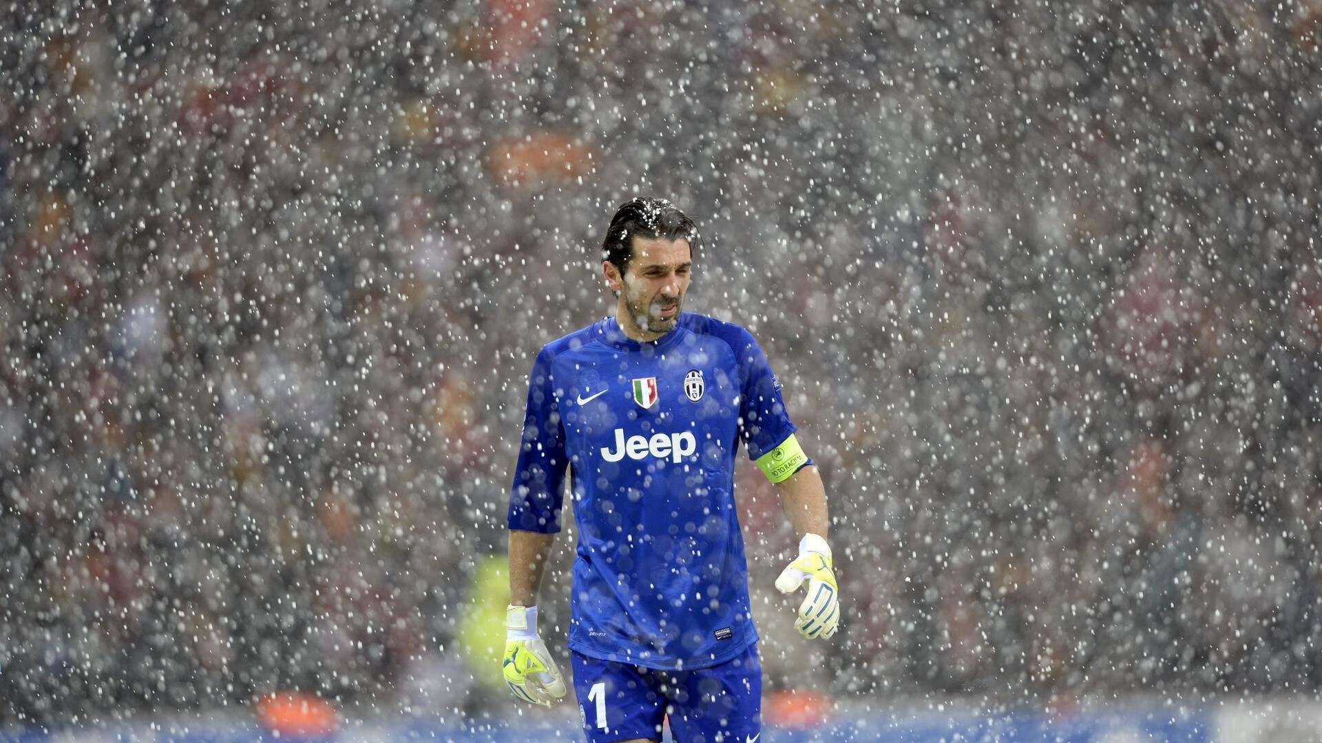 那不勒斯对阵瑞典,黄喜灿表现堪称教科书