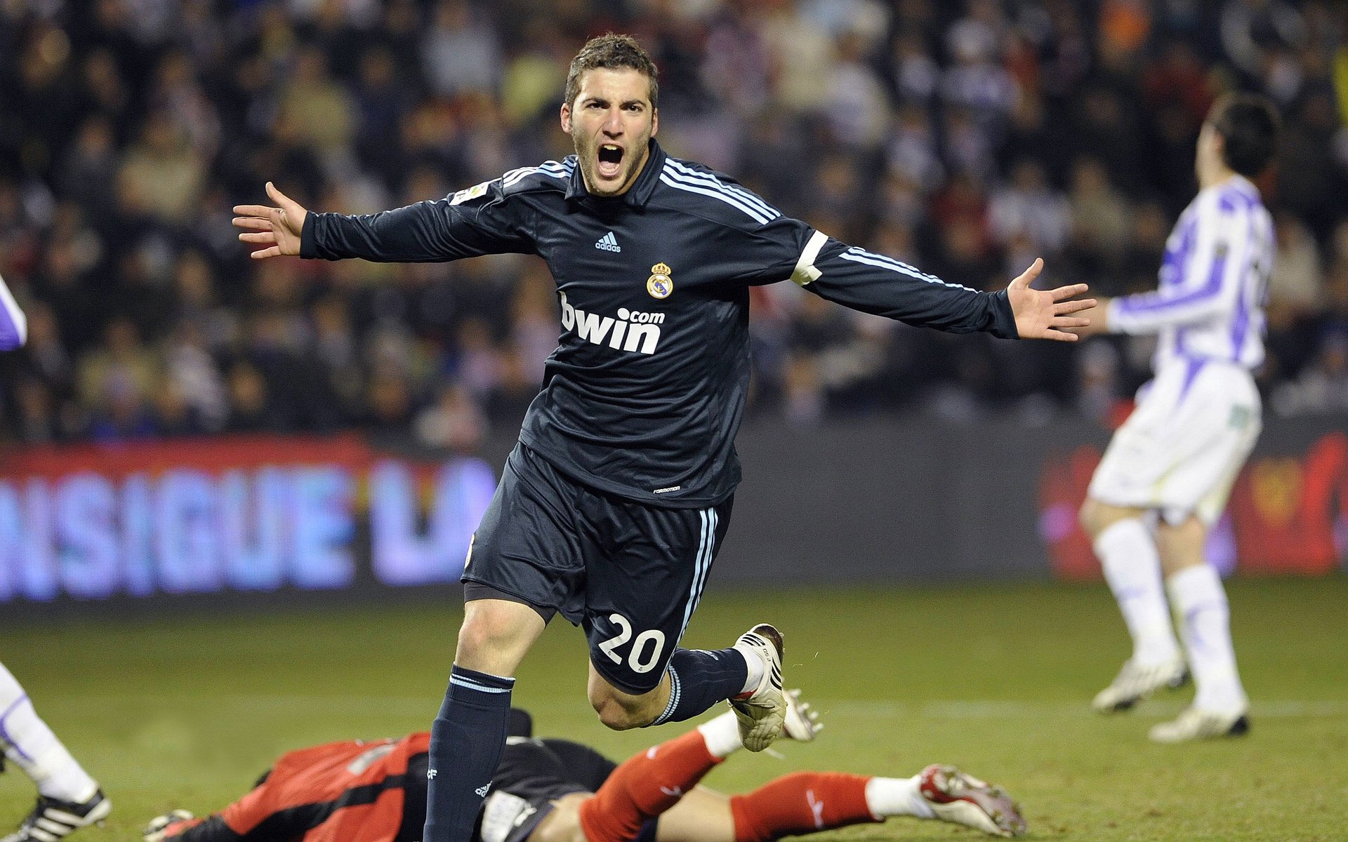 楚阿梅尼爆发引领摩洛哥制霸乌克兰,非洲足球新纪元开启